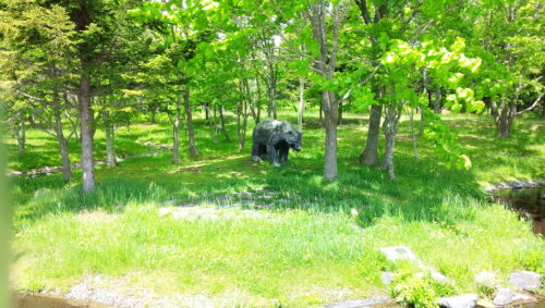 標津サーモンパークのクマのオブジェ